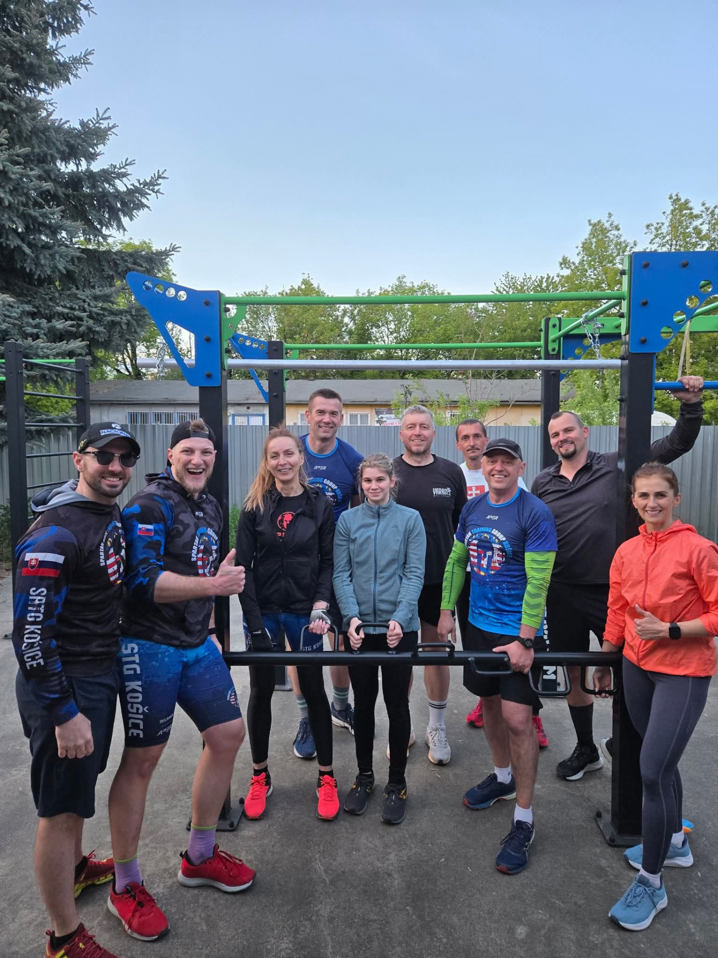 Členovia Spartan Training Group Košice na spoločnom tréningu